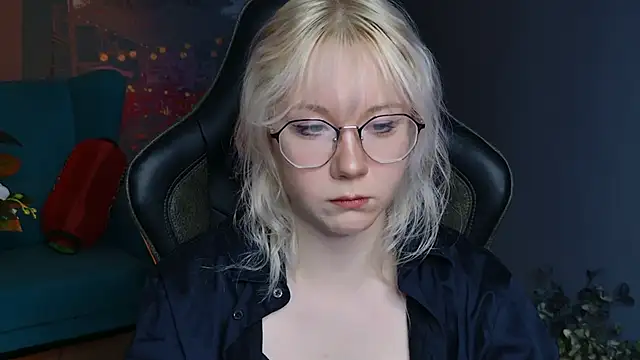 NancyMartinez online show from February 21, 2025, 5:13 am