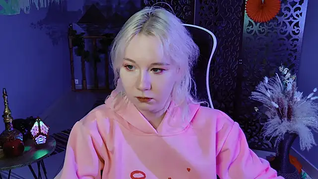 NancyMartinez online show from February 25, 2025, 1:06 pm