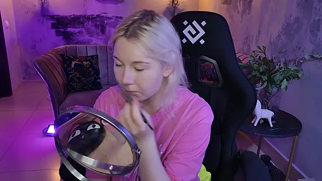 NancyMartinez online show from March 8, 2025, 5:07 am