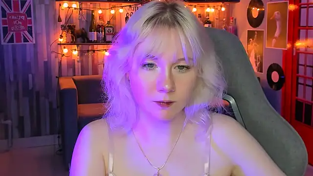 NancyMartinez online show from March 11, 2025, 4:18 pm