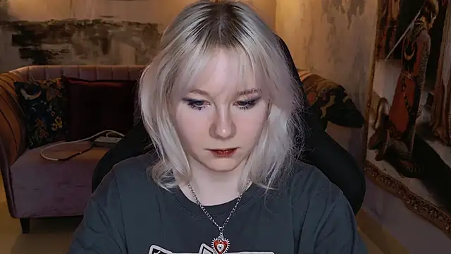 NancyMartinez online show from March 18, 2025, 7:20 pm