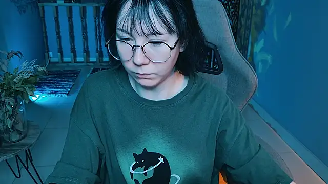 NancyMartinez online show from September 12, 2025, 5:07 am