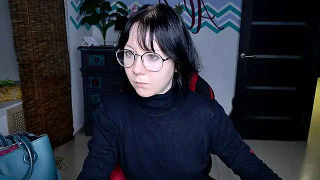 NancyMartinez online show from September 17, 2025, 1:02 pm