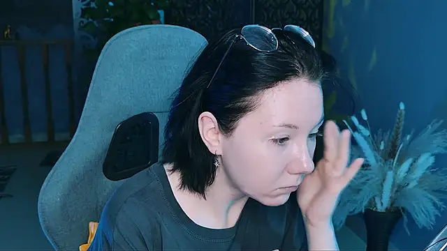 NancyMartinez online show from September 25, 2025, 5:11 am