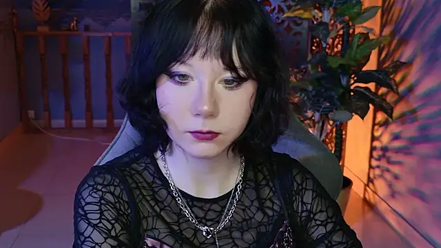 NancyMartinez online show from November 28, 2025, 5:10 am