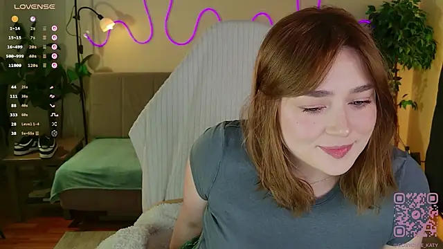 cosycute  online show from April 20, 2026, 6:31 pm