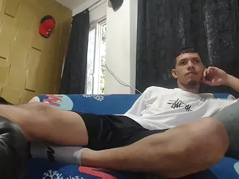 latinboydig online show from December 30, 2024, 8:25 pm