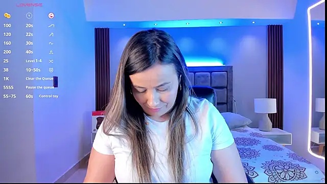 Snapshot of Susann_Ross chatting on March 20, 2025, 10:54 am Susann Ross online show from March 20, 2025, 10:54 am