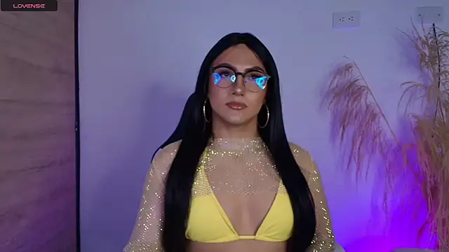 -Sofii  online show from April 14, 2026, 5:52 pm