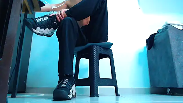 mastersmits online show from September 28, 2025, 3:56 am