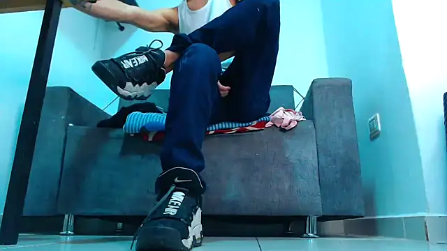 mastersmits online show from October 6, 2025, 1:47 am