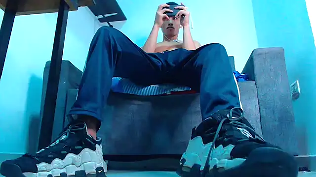 mastersmits online show from November 3, 2025, 2:24 am