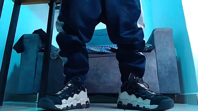 mastersmits online show from November 15, 2025, 1:25 am