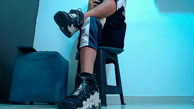 mastersmits online show from April 13, 2026, 3:01 am