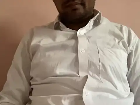 NiceBoy9099 online show from February 18, 2026, 5:36 am