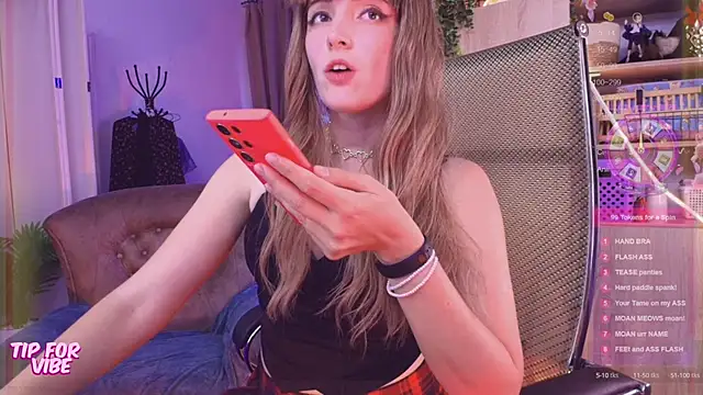 Toxic Ellies online show from September 14, 2025, 2:16 pm