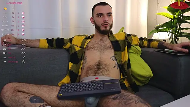 xteddy bear online show from February 3, 2025, 8:57 pm