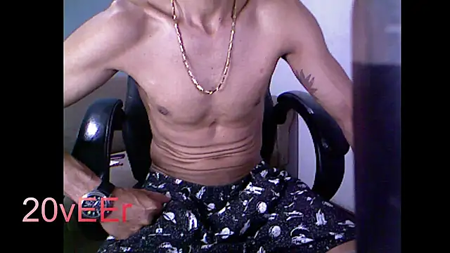 20vEEr online show from October 3, 2025, 8:50 pm