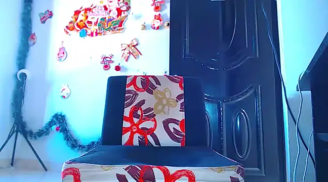 ADAM HOT online show from December 5, 2024, 8:44 pm