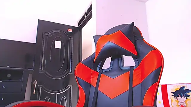 ADAM HOT online show from December 14, 2025, 7:40 pm