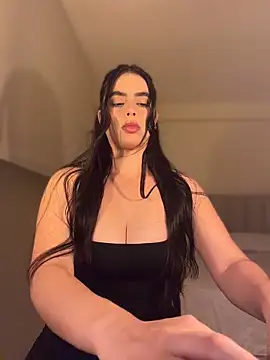 Mavi Coless online show from June 4, 2026, 1:00 am