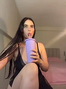 Mavi Coless online show from June 27, 2026, 1:32 am