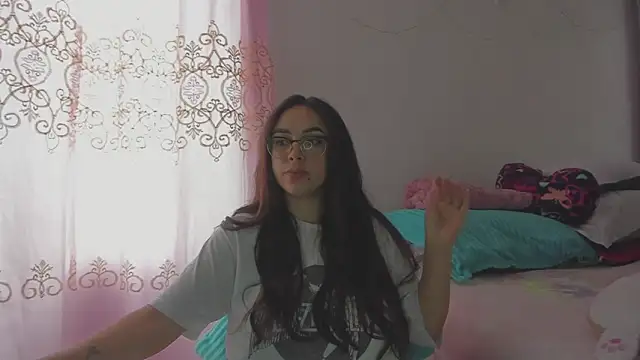 HARLEYNAPIER online show from January 19, 2026, 4:22 pm