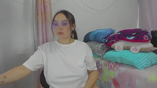 Snapshot of HARLEYNAPIER chatting on May 23, 2026, 9:08 pm HARLEYNAPIER online show from May 23, 2026, 9:08 pm