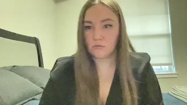 yadviga online show from December 22, 2024, 8:03 pm