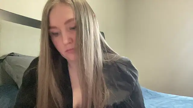 yadviga online show from February 7, 2025, 10:41 pm