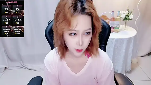 Angelababy001 online show from March 12, 2025, 1:19 pm