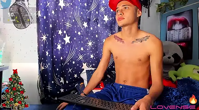 soyander03  online show from December 13, 2024, 2:27 pm