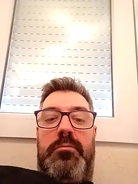 pana1978loco online show from November 15, 2025, 8:33 am