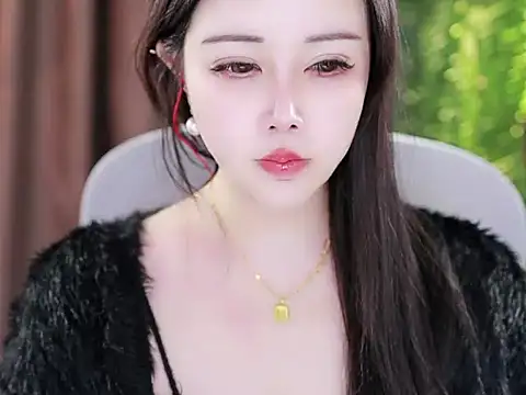 Qiaoqiao  online show from January 16, 2025, 4:28 pm