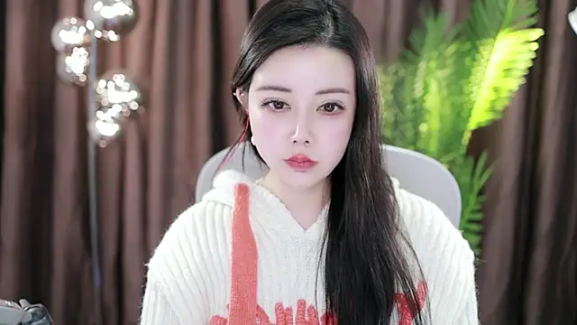 Qiaoqiao  online show from January 19, 2025, 8:30 pm