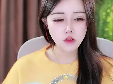 Qiaoqiao  online show from January 22, 2025, 11:12 am