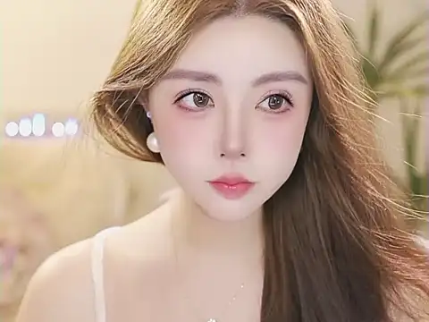 Qiaoqiao  online show from June 19, 2026, 3:49 pm
