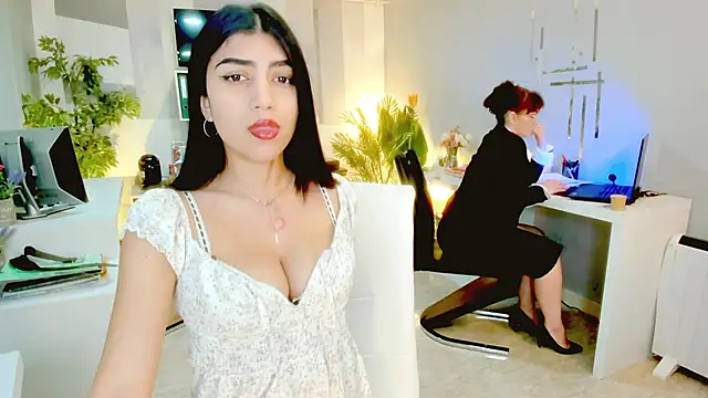 Butterflyblue dream online show from March 5, 2026, 12:34 pm