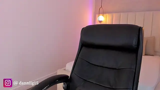 kosmic Angel online show from February 1, 2025, 12:58 pm