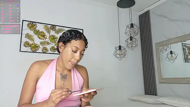 flavia cruz online show from December 15, 2025, 6:56 pm