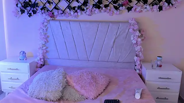 baby kaliope online show from December 12, 2024, 1:17 pm