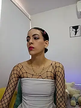 LilitRobins online show from July 7, 2026, 8:35 pm