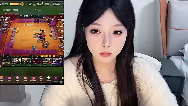 Snapshot of Q-ing chatting on January 24, 2025, 12:52 am Q-ing online show from January 24, 2025, 12:52 am