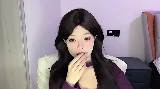 Snapshot of Q-ing chatting on March 6, 2025, 7:36 am Q-ing online show from March 6, 2025, 7:36 am