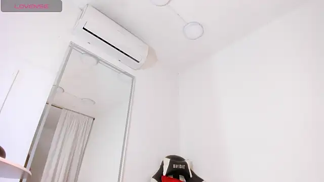 vera candella online show from October 22, 2025, 12:05 pm