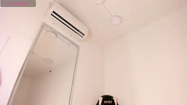 vera candella online show from November 8, 2025, 12:05 pm