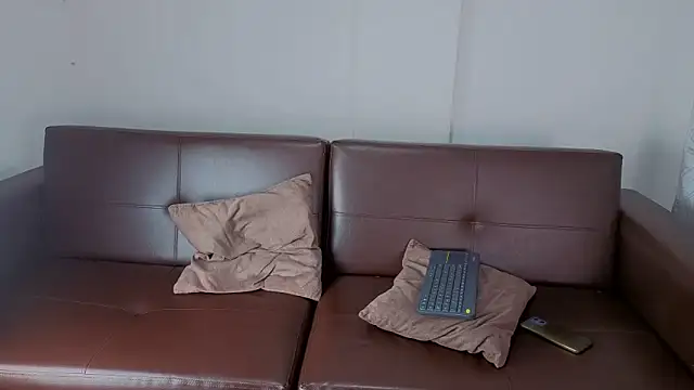 Mariana Lu online show from February 12, 2026, 9:48 am