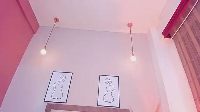 SabrinaWarrenn online show from October 21, 2025, 12:33 am