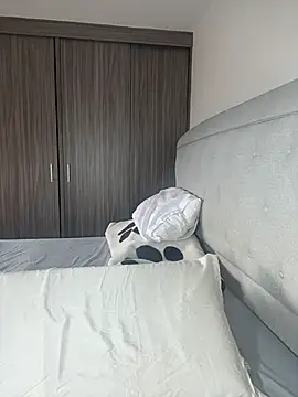 Nicole stonee online show from April 19, 2026, 6:10 pm