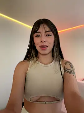 AmmyCollinsW online show from December 3, 2025, 8:51 pm